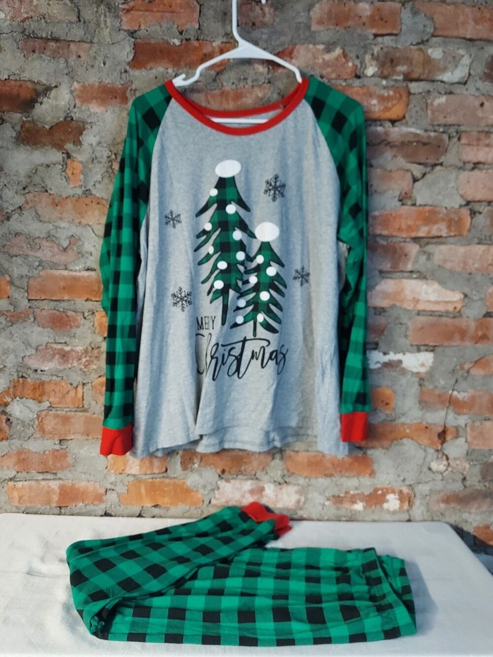 Christmas Pajama Set Mens XXL Green Plaid Gray Red Long Sleeve Pants Holiday